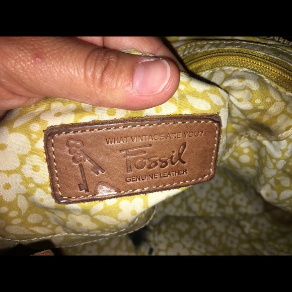 Clearance 🛍 Vintage Carmel fossil handbag. - Picture 4 of 4